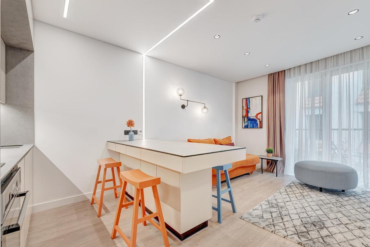 Happy Inn G, Self Check-In, Terrace, Underground Parking Vilnius Bagian luar foto